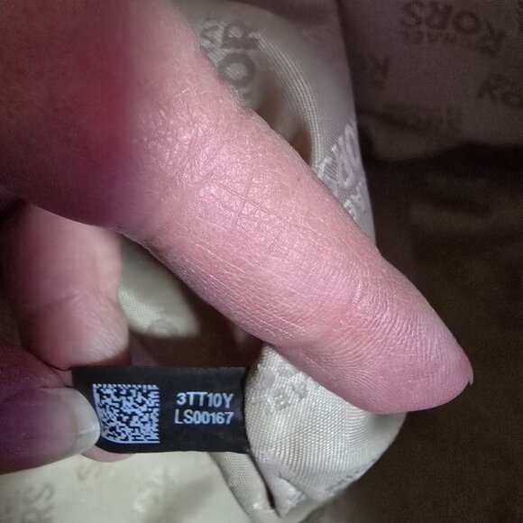 Michael Kors Snakeskin Tote Bag With Gold Hardware & Tassel Accent READ - Picture 13 of 16